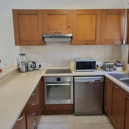 Nausicaa Private Pool & Hot Tub, Aphrodite Hills Golf *