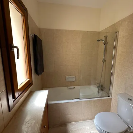 Nausicaa Private Pool & Hot Tub, Aphrodite Hills Golf * 코우클리아