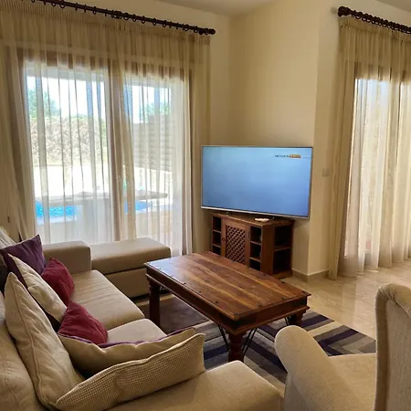 Nausicaa Private Pool & Hot Tub, Aphrodite Hills Golf * 코우클리아