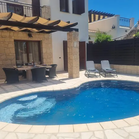 Nausicaa Private Pool & Hot Tub, Aphrodite Hills Golf ヴィラ