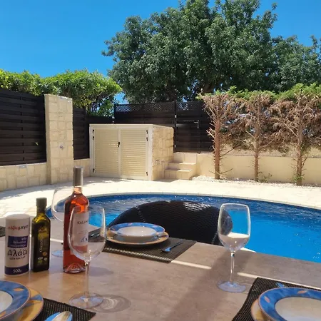 빌라 Nausicaa Private Pool & Hot Tub, Aphrodite Hills Golf