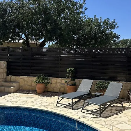 Nausicaa Private Pool & Hot Tub, Aphrodite Hills Golf クークリア