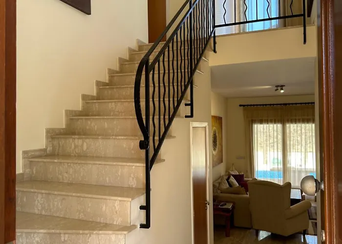 Villa Nausicaa Private Pool & Hot Tub, Aphrodite Hills Golf Kouklia