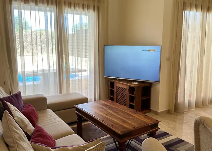 Nausicaa Private Pool & Hot Tub, Aphrodite Hills Golf * Kouklia