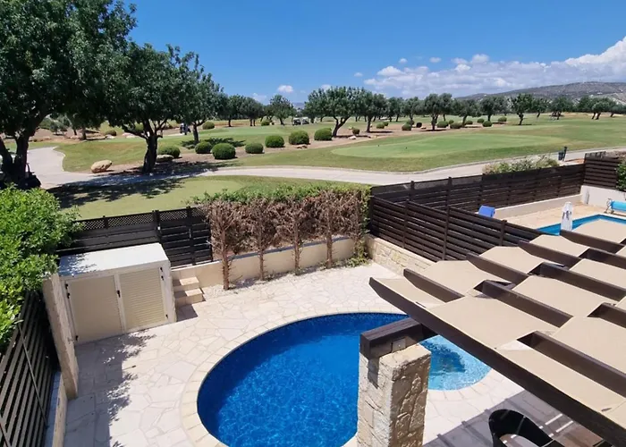 Villa Nausicaa Private Pool & Hot Tub, Aphrodite Hills Golf *